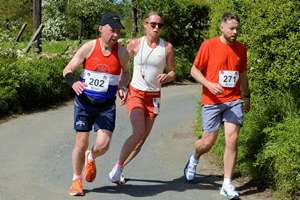 Download race photo <a href='Large/img_1013.jpg' class='lightbox-download'>here</a>