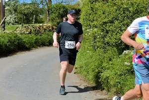 Download race photo <a href='Large/img_1126.jpg' class='lightbox-download'>here</a>