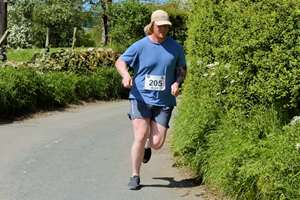 Download race photo <a href='Large/img_1330.jpg' class='lightbox-download'>here</a>