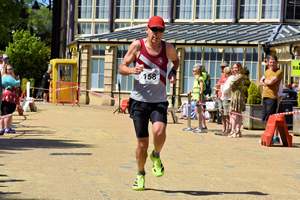 Download race photo <a href='Large/img_1507.jpg' class='lightbox-download'>here</a>