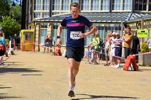 Download race photo <a href='Large/img_1523.jpg' class='lightbox-download'>here</a>