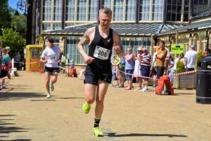 Download race photo <a href='Large/img_1533.jpg' class='lightbox-download'>here</a>