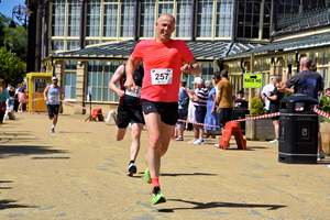 Download race photo <a href='Large/img_1583.jpg' class='lightbox-download'>here</a>