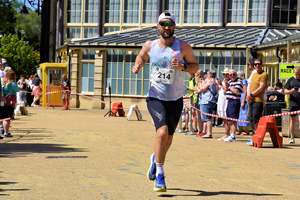 Download race photo <a href='Large/img_1587.jpg' class='lightbox-download'>here</a>