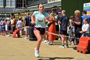 Download race photo <a href='Large/img_1635.jpg' class='lightbox-download'>here</a>