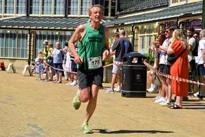 Download race photo <a href='Large/img_1668.jpg' class='lightbox-download'>here</a>