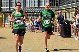 Download race photo <a href='Large/img_1697.jpg' class='lightbox-download'>here</a>