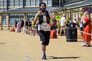 Download race photo <a href='Large/img_1913.jpg' class='lightbox-download'>here</a>