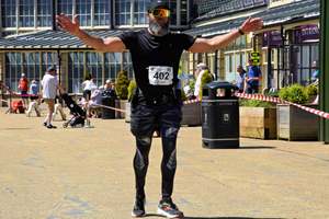 Download race photo <a href='Large/img_2330.jpg' class='lightbox-download'>here</a>
