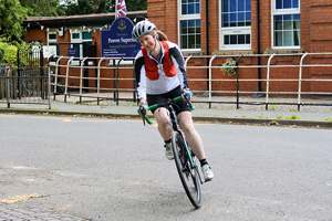 Download race photo <a href='Large/img_0002.jpg' class='lightbox-download'>here</a>
