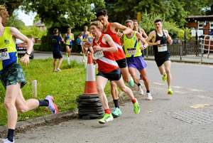 Download race photo <a href='Large/img_0012.jpg' class='lightbox-download'>here</a>