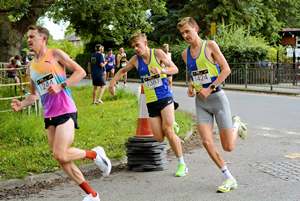 Download race photo <a href='Large/img_0027.jpg' class='lightbox-download'>here</a>