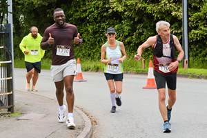Download race photo <a href='Large/img_2106.jpg' class='lightbox-download'>here</a>