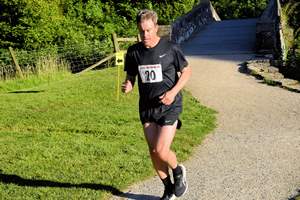 Download race photo <a href='Large/img_1019.jpg' class='lightbox-download'>here</a>