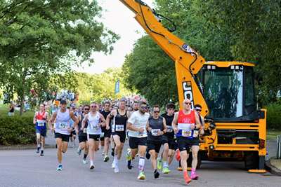 Download race photo <a href='Large/img_0009.jpg' class='lightbox-download'>here</a>