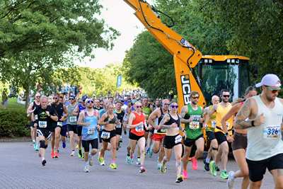 Download race photo <a href='Large/img_0014.jpg' class='lightbox-download'>here</a>