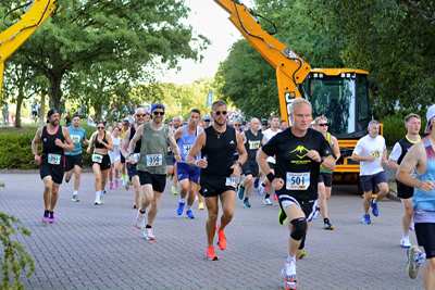 Download race photo <a href='Large/img_0017.jpg' class='lightbox-download'>here</a>