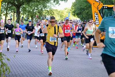 Download race photo <a href='Large/img_0022.jpg' class='lightbox-download'>here</a>