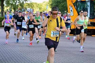 Download race photo <a href='Large/img_0023.jpg' class='lightbox-download'>here</a>