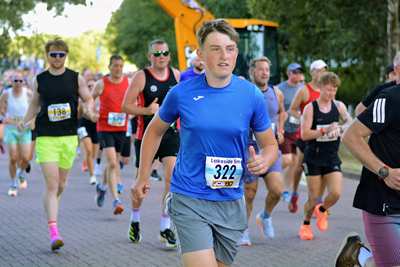 Download race photo <a href='Large/img_0027.jpg' class='lightbox-download'>here</a>