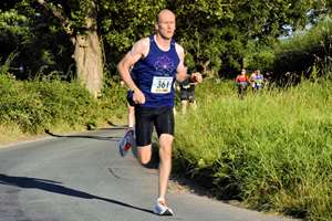 Download race photo <a href='Large/img_0077.jpg' class='lightbox-download'>here</a>