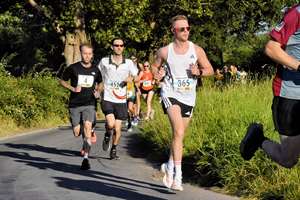 Download race photo <a href='Large/img_0145.jpg' class='lightbox-download'>here</a>