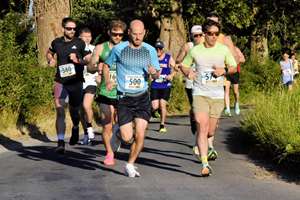Download race photo <a href='Large/img_0180.jpg' class='lightbox-download'>here</a>