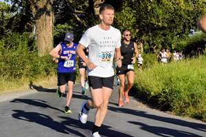Download race photo <a href='Large/img_0190.jpg' class='lightbox-download'>here</a>