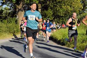 Download race photo <a href='Large/img_0275.jpg' class='lightbox-download'>here</a>
