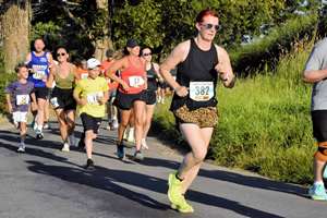 Download race photo <a href='Large/img_0377.jpg' class='lightbox-download'>here</a>
