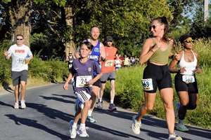 Download race photo <a href='Large/img_0386.jpg' class='lightbox-download'>here</a>
