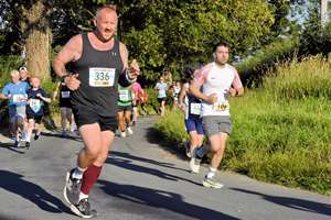Download race photo <a href='Large/img_0423.jpg' class='lightbox-download'>here</a>