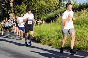 Download race photo <a href='Large/img_0518.jpg' class='lightbox-download'>here</a>