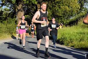 Download race photo <a href='Large/img_0595.jpg' class='lightbox-download'>here</a>