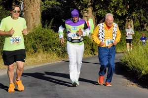 Download race photo <a href='Large/img_0723.jpg' class='lightbox-download'>here</a>