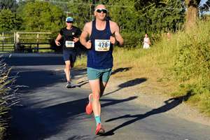 Download race photo <a href='Large/img_0983.jpg' class='lightbox-download'>here</a>