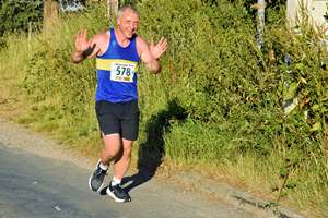 Download race photo <a href='Large/img_1022.jpg' class='lightbox-download'>here</a>