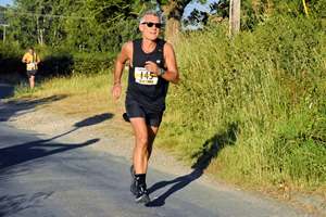 Download race photo <a href='Large/img_1039.jpg' class='lightbox-download'>here</a>