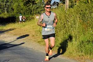Download race photo <a href='Large/img_1055.jpg' class='lightbox-download'>here</a>