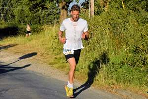 Download race photo <a href='Large/img_1061.jpg' class='lightbox-download'>here</a>