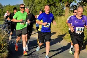 Download race photo <a href='Large/img_1083.jpg' class='lightbox-download'>here</a>