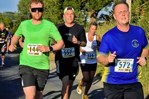 Download race photo <a href='Large/img_1087.jpg' class='lightbox-download'>here</a>