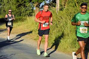 Download race photo <a href='Large/img_1105.jpg' class='lightbox-download'>here</a>
