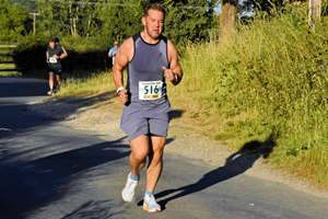 Download race photo <a href='Large/img_1109.jpg' class='lightbox-download'>here</a>