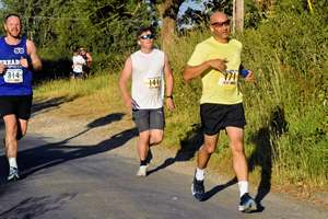 Download race photo <a href='Large/img_1127.jpg' class='lightbox-download'>here</a>