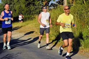 Download race photo <a href='Large/img_1128.jpg' class='lightbox-download'>here</a>
