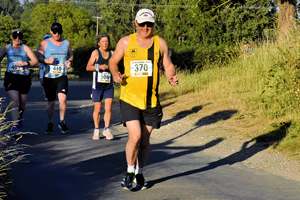 Download race photo <a href='Large/img_1177.jpg' class='lightbox-download'>here</a>
