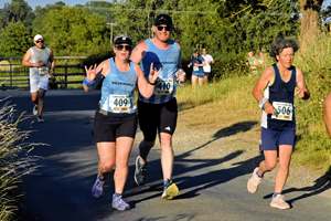 Download race photo <a href='Large/img_1180.jpg' class='lightbox-download'>here</a>
