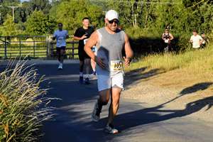 Download race photo <a href='Large/img_1185.jpg' class='lightbox-download'>here</a>