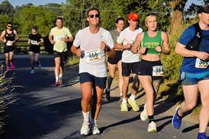 Download race photo <a href='Large/img_1192.jpg' class='lightbox-download'>here</a>